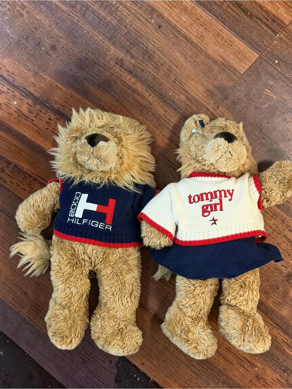 Vtg 2000 Tommy Hilfiger Lion Plush Set Y2K Millennium & Tommy Girl Sweaters 15"